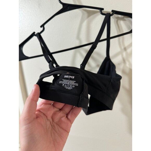 New Skims Fits Everybody Triangle Bralette Size Small Onyx - Picture 9 of 9